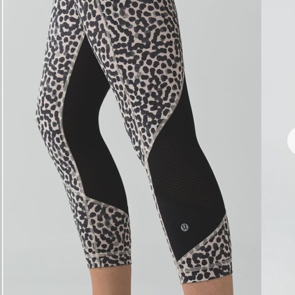 Lululemon Pace Rival Crop *Full-On Luxtreme
Ace Spot Grain Black / Black - Picture 11 of 11